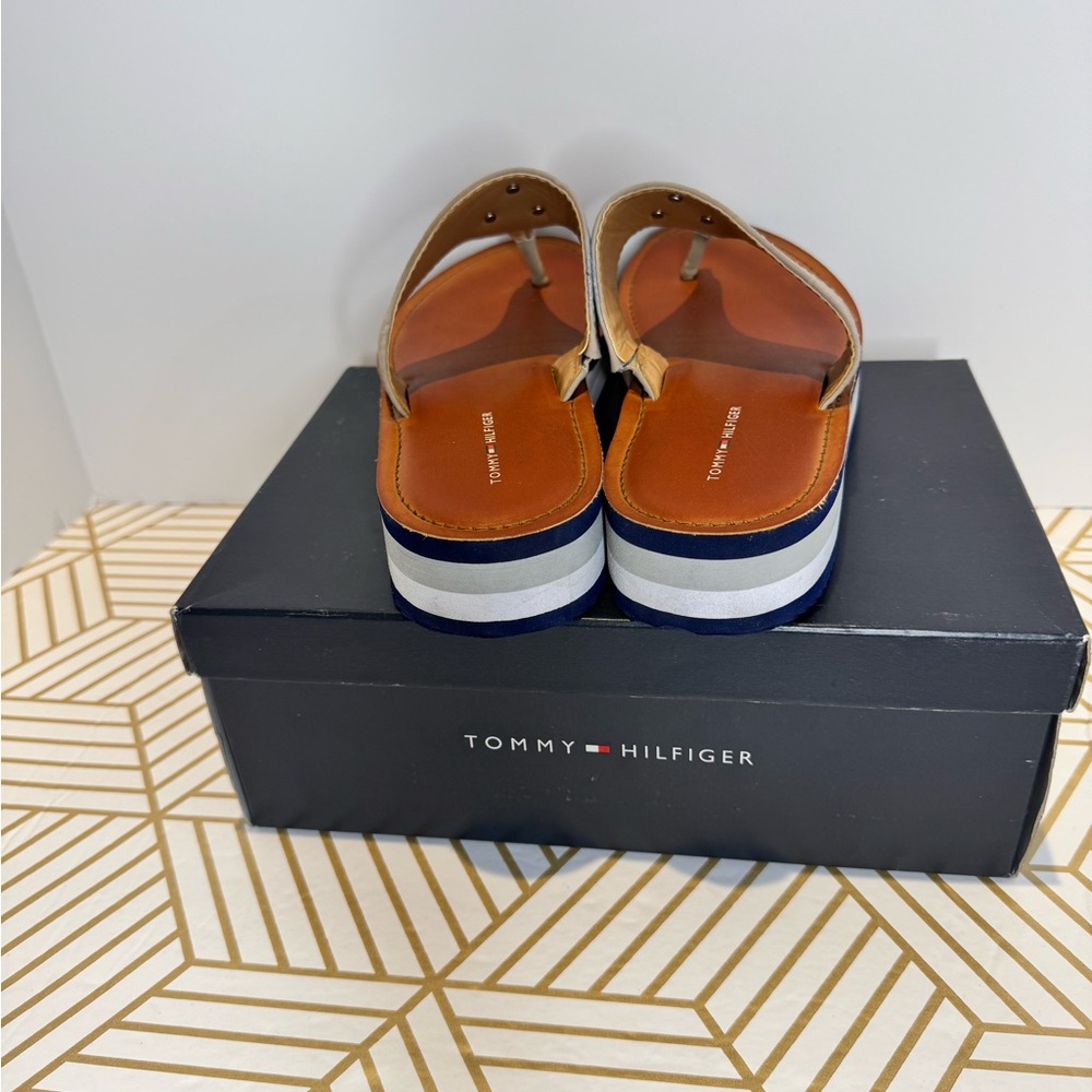 Tommy Hilfiger Devin platform thong sandals -gray leather - Picture 4 of 4